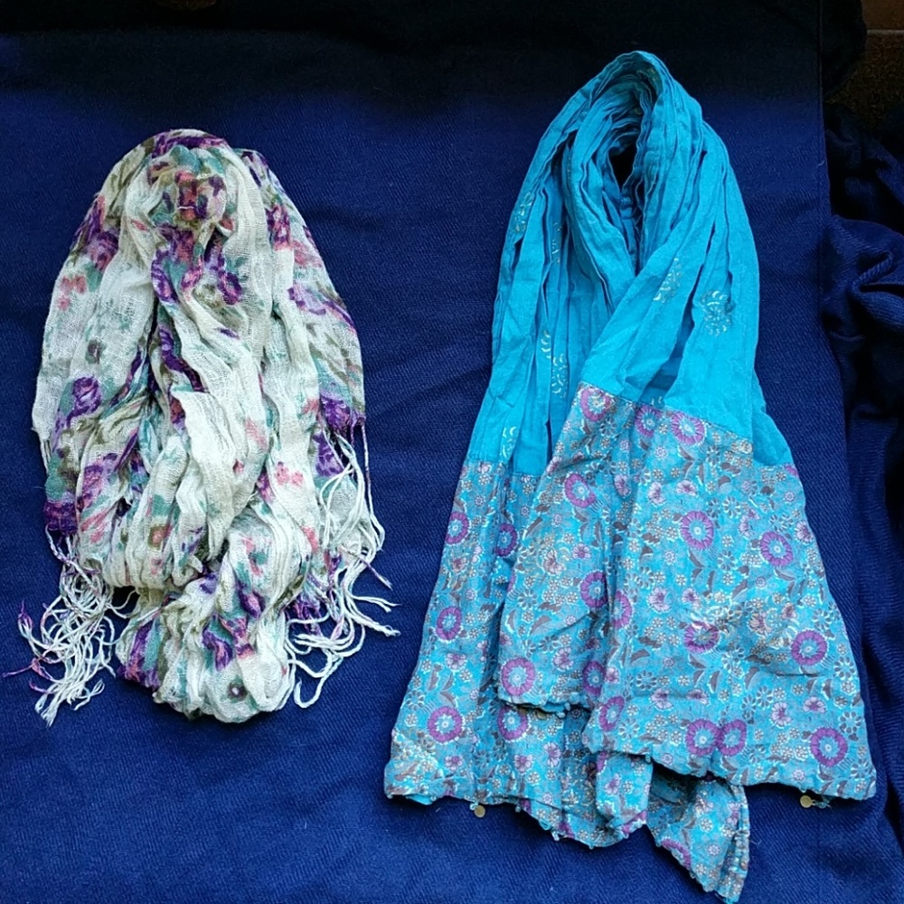 🎐 Scarves